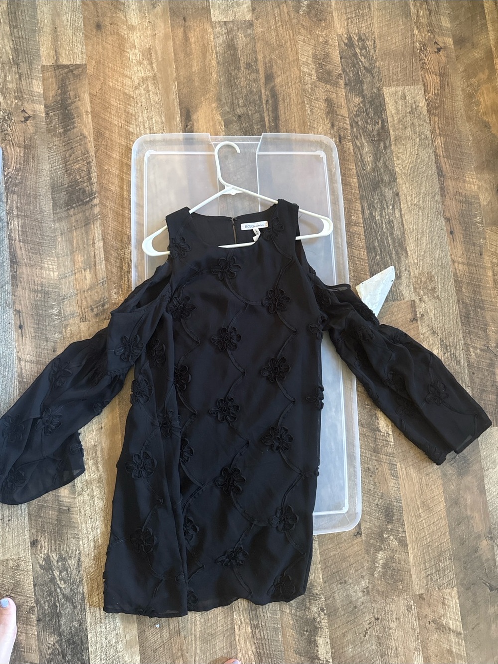 Cold-Shoulder Black Floral Appliqué Women's dress